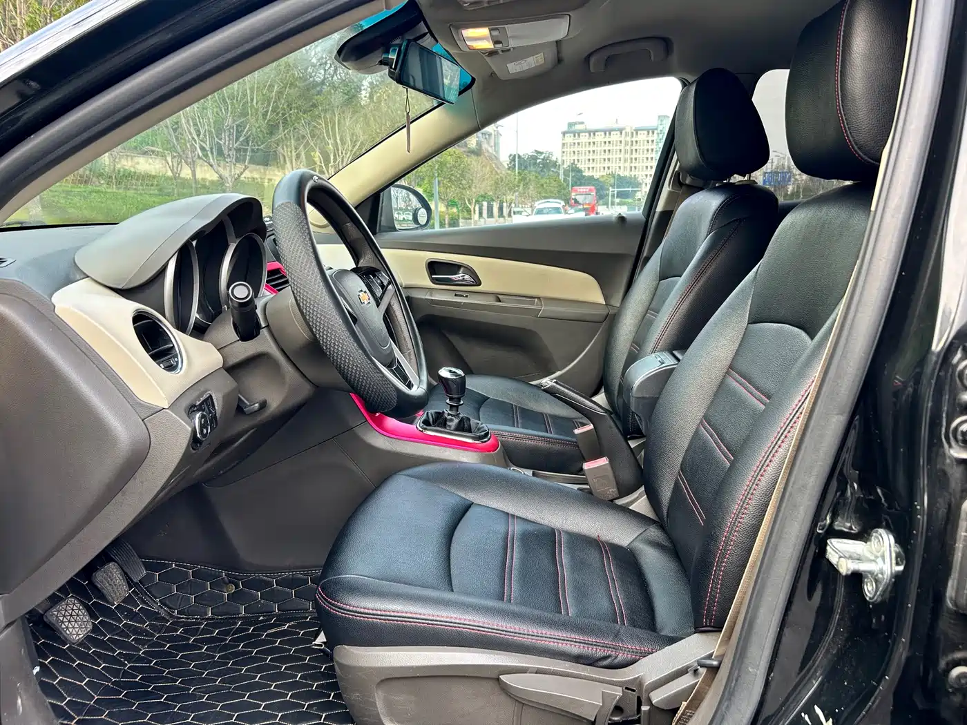 Фото 5 - Chevrolet Cruze