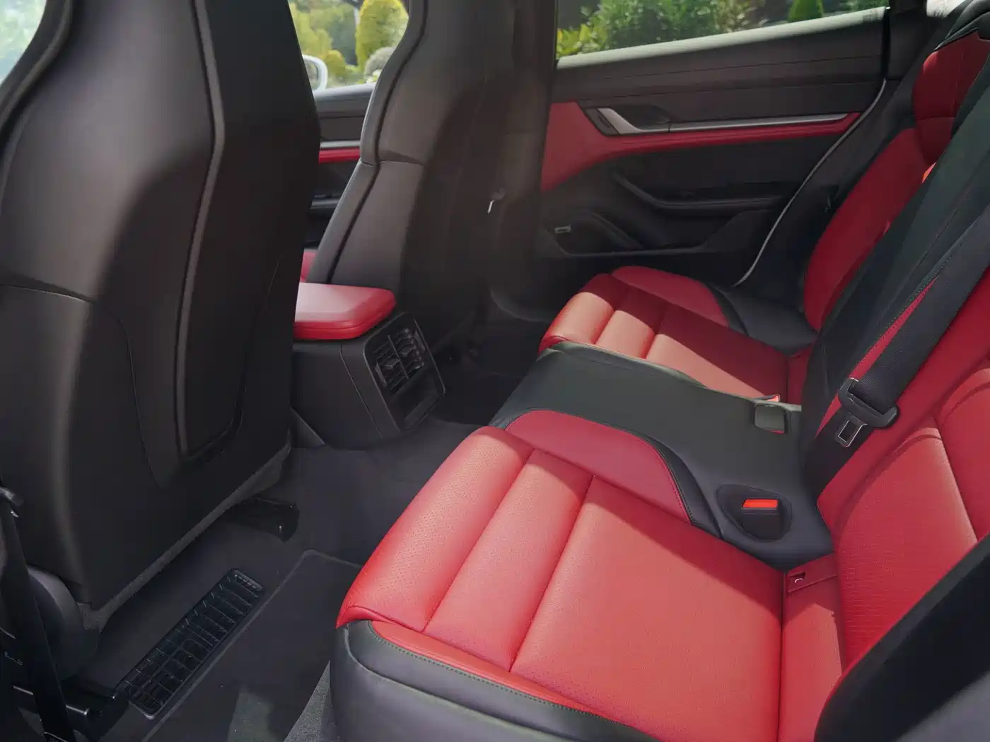 Porsche Taycan 2025 2024 Taycan 4