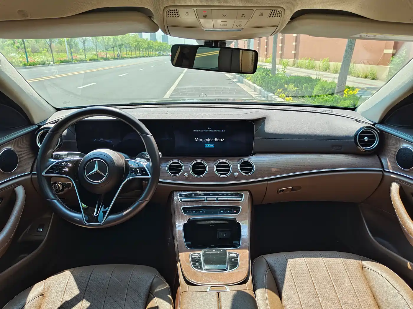 Mercedes-Benz E-Class 2023 E 300 L Fashion фото 23