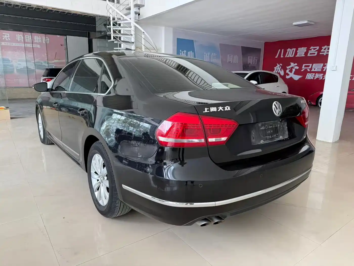 Volkswagen Passat 2014 1.8TSI Automatic Honor Edition фото 5
