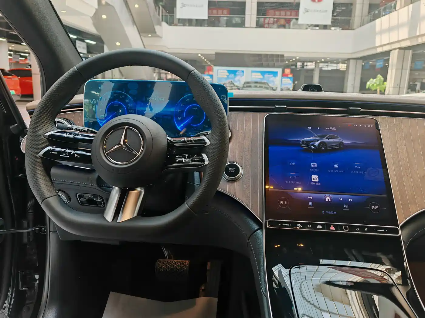 Mercedes-Benz EQE SUV 2024 500 4MATIC Pioneer Edition фото 11