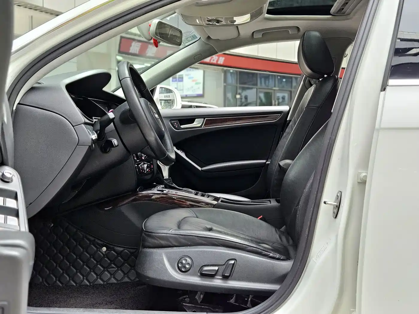 Audi A4L 2013 35 TFSI Automatic Comfort фото 8