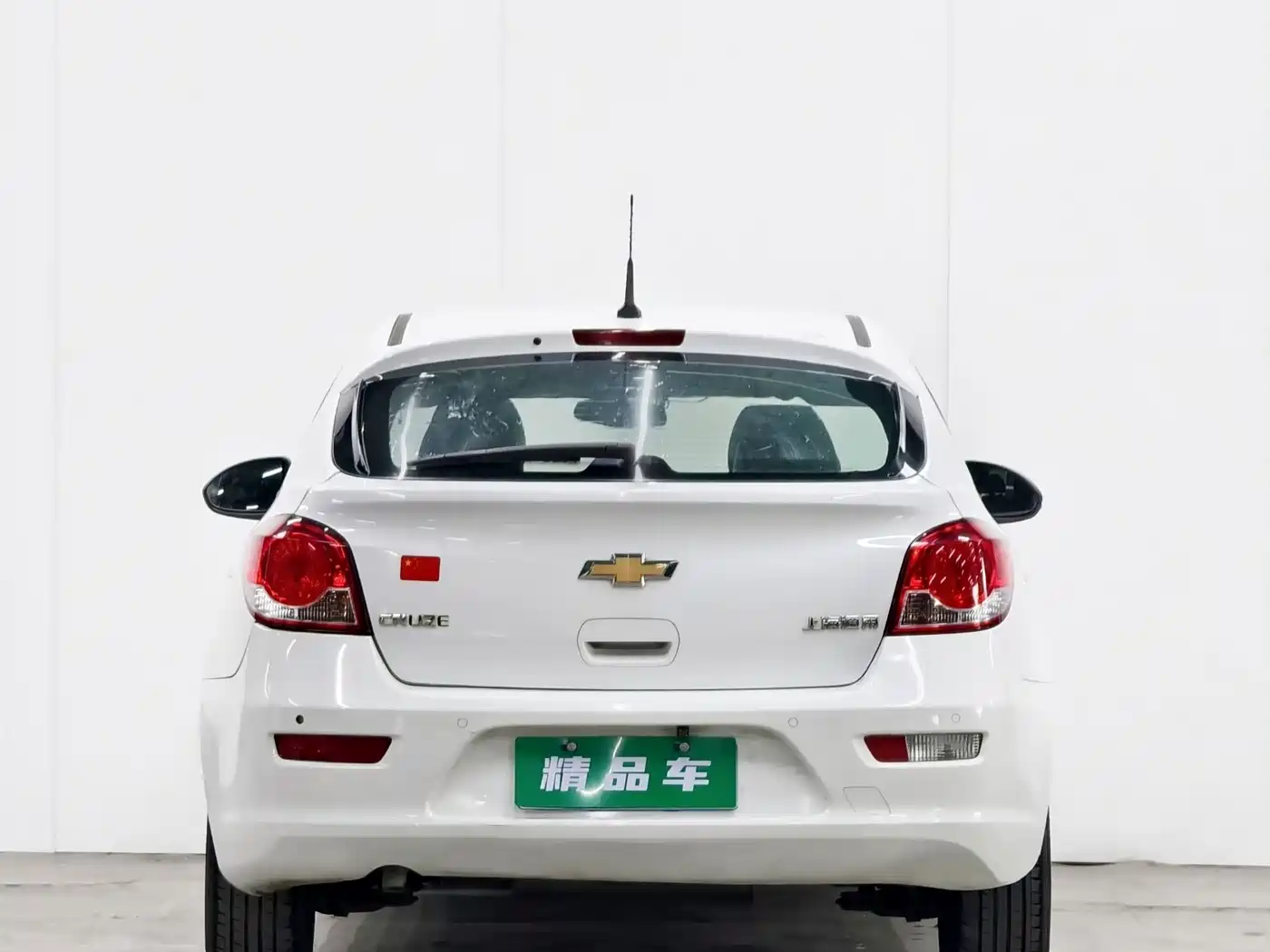 Chevrolet Cruze 2013 Hatchback 1.6L Manual Luxury фото 5