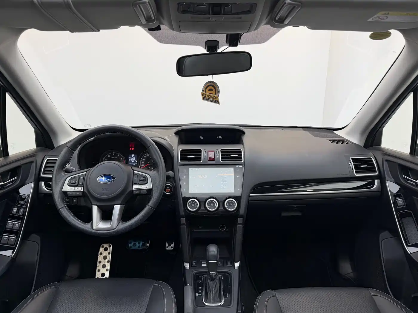 Subaru Forester 2016 2.0i Fashion Navigation Edition фото 17