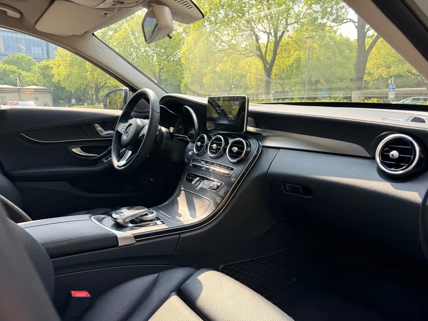 Mercedes-Benz C-Class 2017 C 180 L Sport фото 15