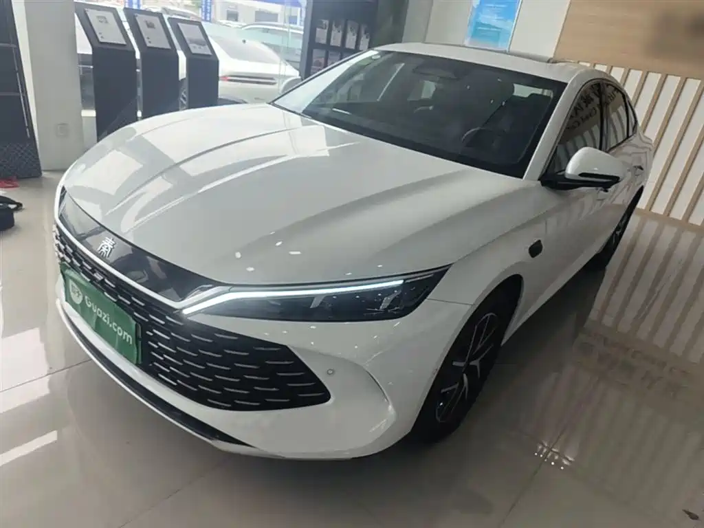 BYD Qin L 2025 DM-i Smart Drive Edition 120KM Surpassing