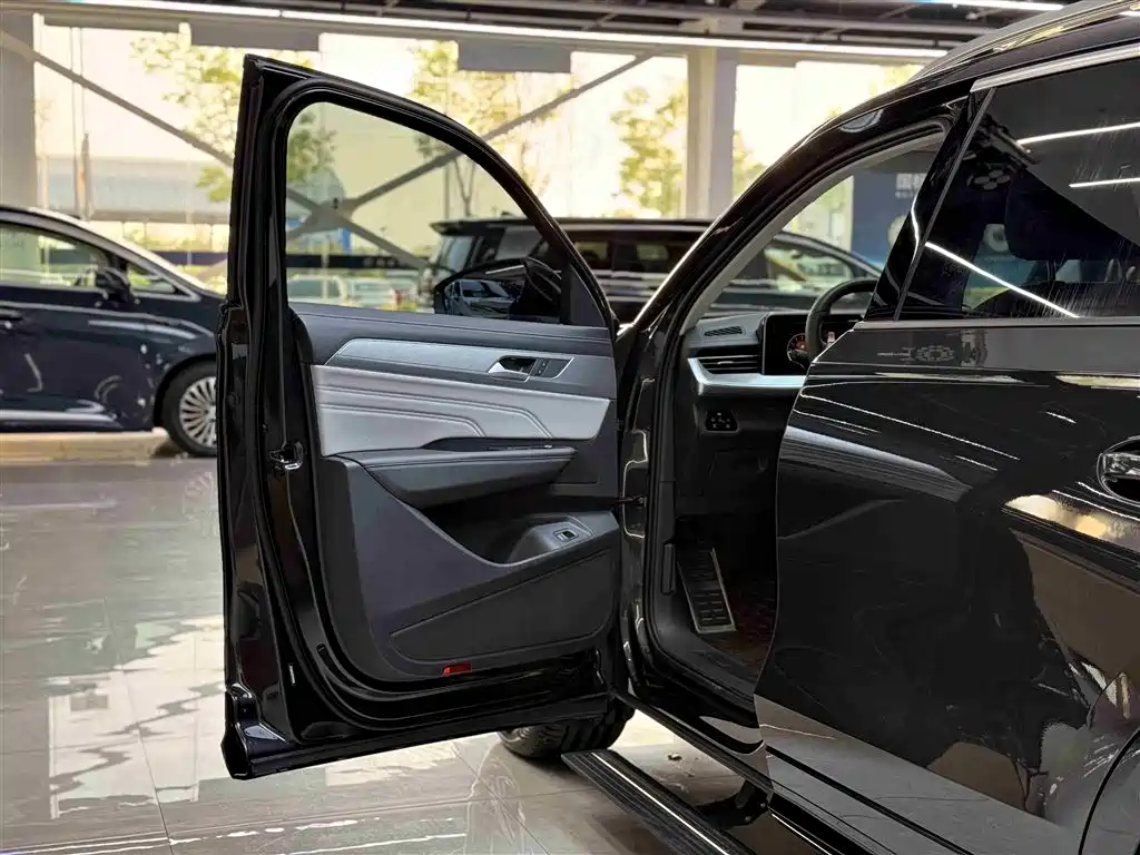 Volkswagen Talagon 2023 380TSI 4WD R-Line Touring Edition фото 6