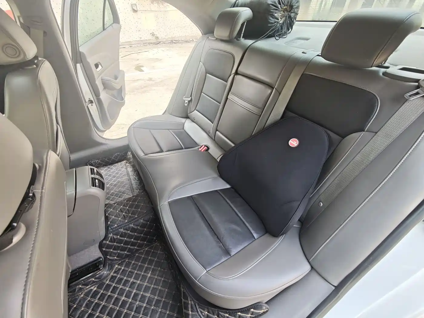 Chevrolet Malibu 2014 2.0L Automatic Luxury фото 10