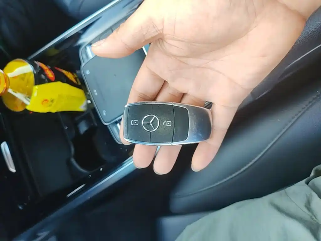 Фото 9 - Mercedes-Benz GLB