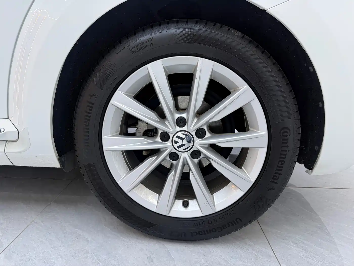 Volkswagen Beetle 2017 180TSI Style фото 13