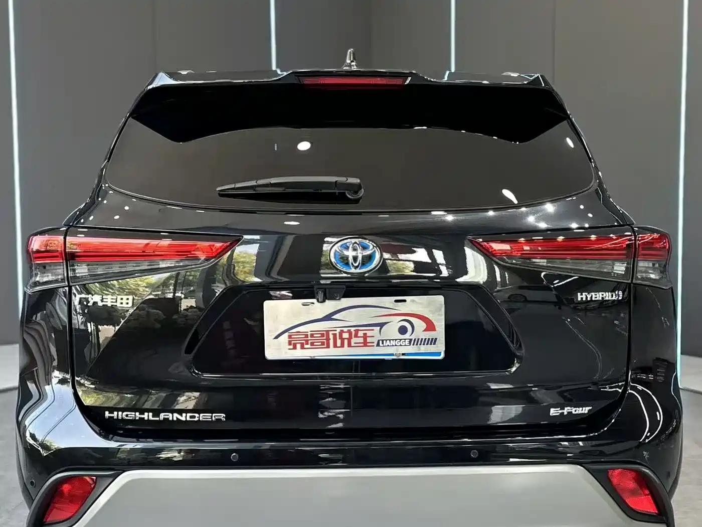 TOYOTA HIGHLANDER