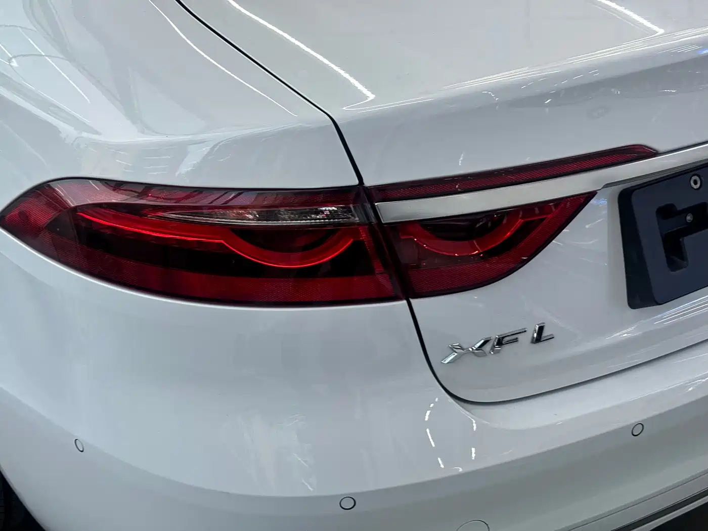 Фото 20 - Jaguar XFL