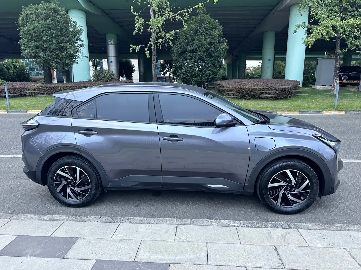 Фото 3 - Nezha Auto Neta U