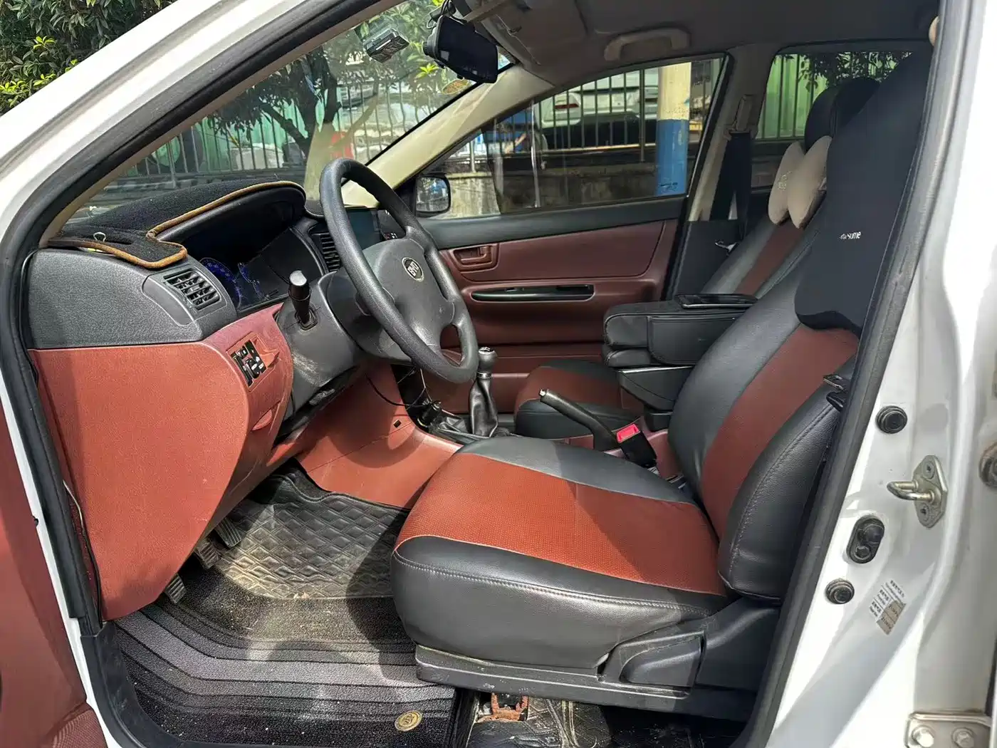 BYD F3 2013 Energy-saving Edition 1.5L Manual Comfort фото 4