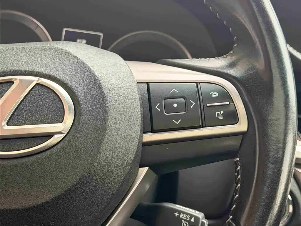 Lexus ES 2015 250 Elegance Edition фото 15
