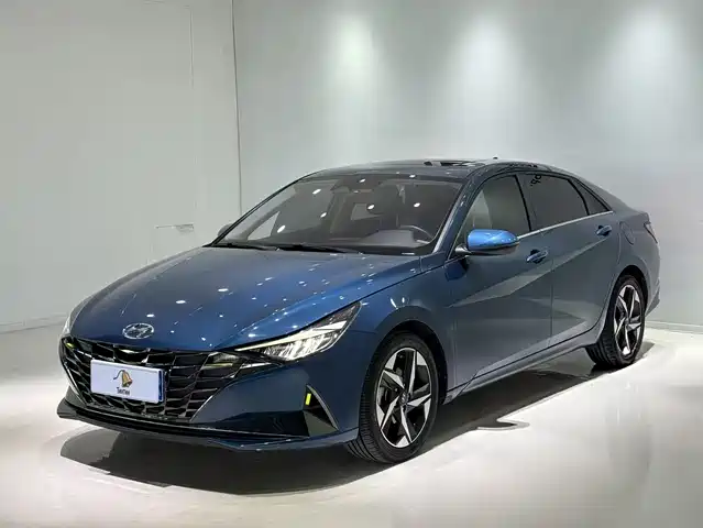 Hyundai Elantra 1.5L CVT LUX, Премиум