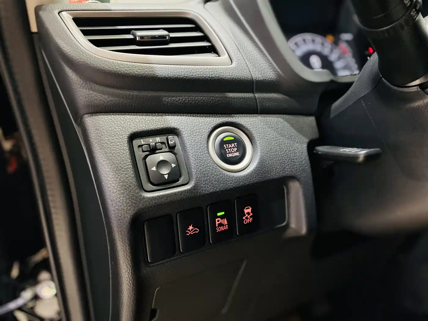 Mitsubishi Pajero Sport (Import) 2020 3.0L Luxury Edition фото 8