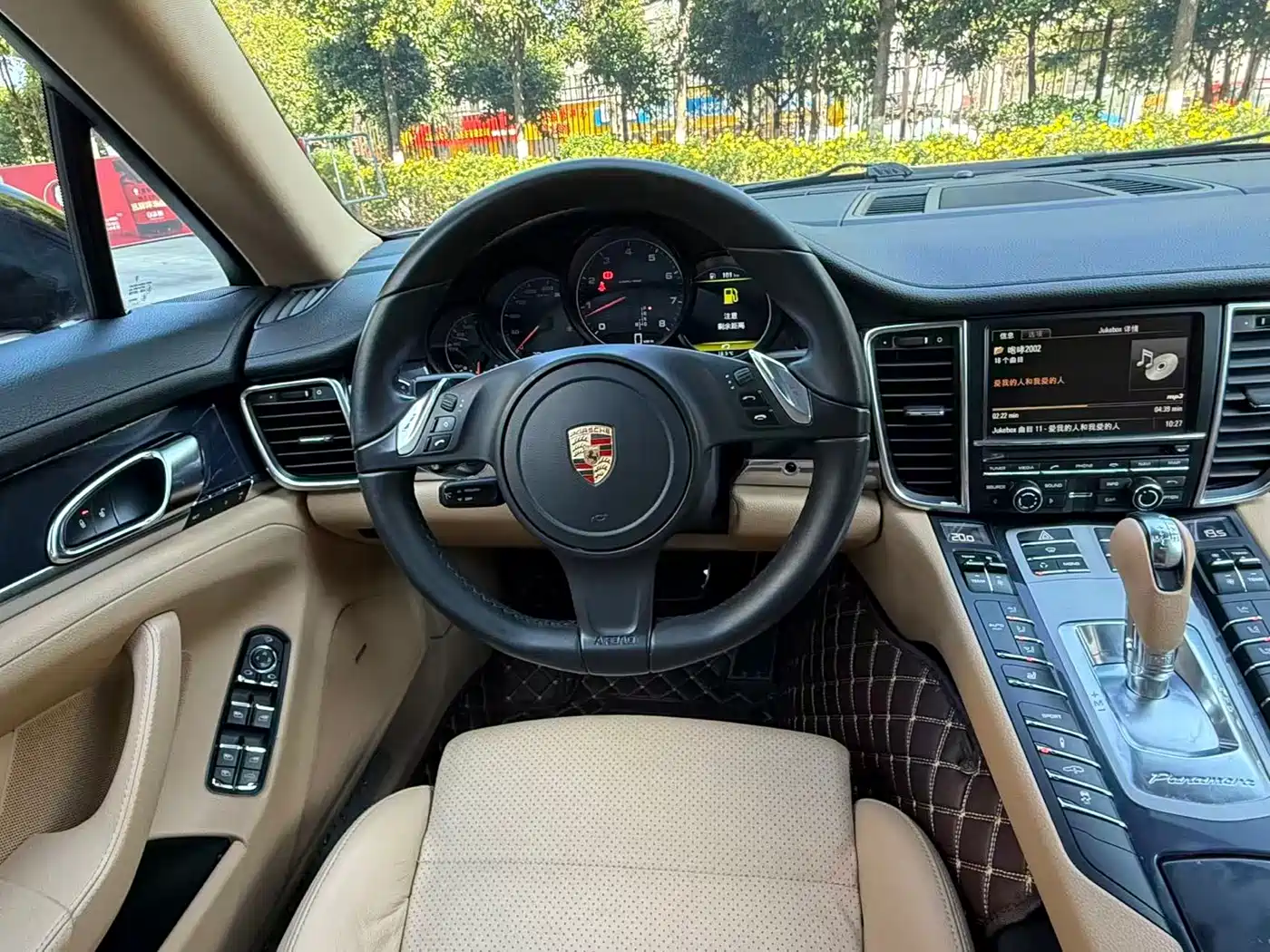 Porsche Panamera 2013 Panamera 4 Platinum Edition 3.6L фото 24
