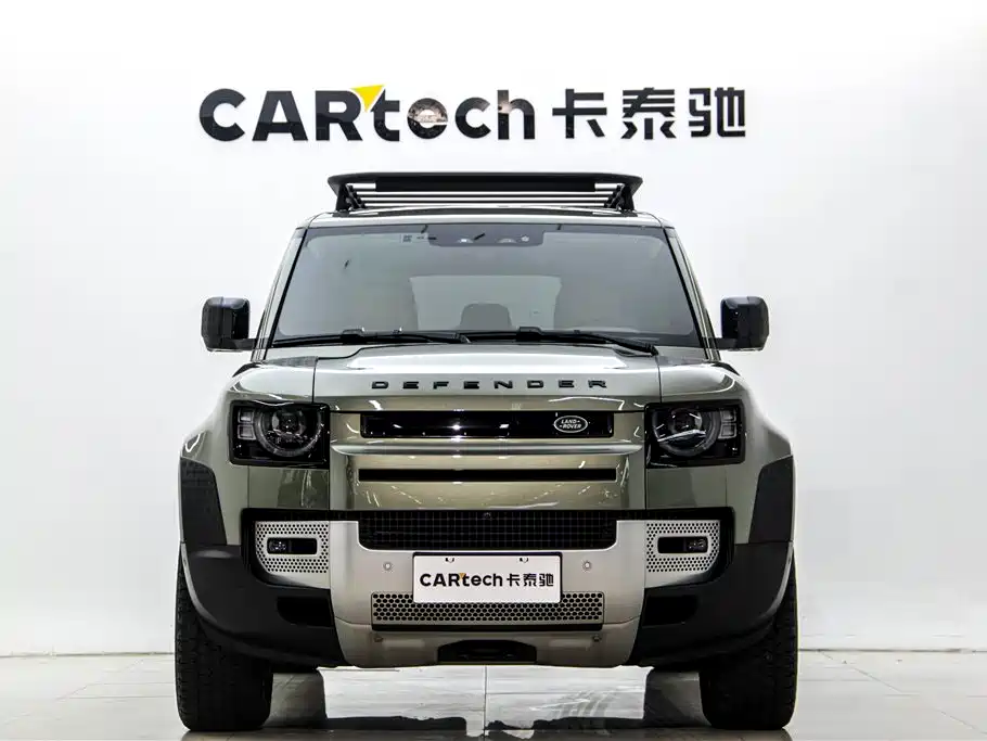 Land Rover Defender 2023 Facelift 110 3.0T P400 Dark Special Edition фото 3