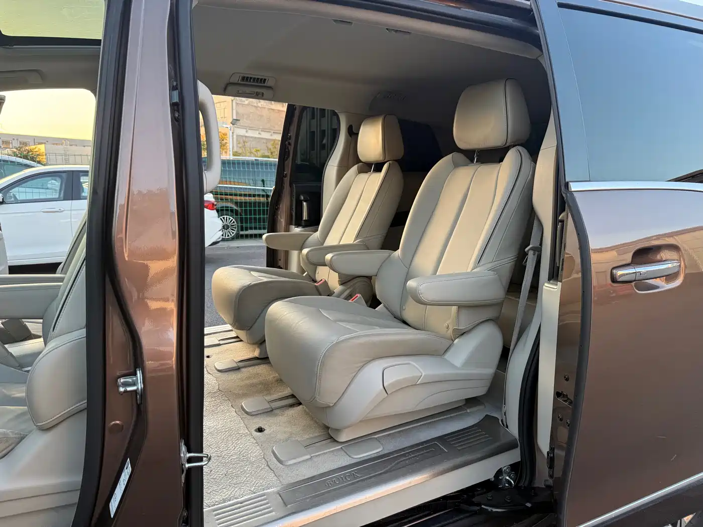 Buick GL8 2020 Model Land Business Class 652T Luxury фото 9