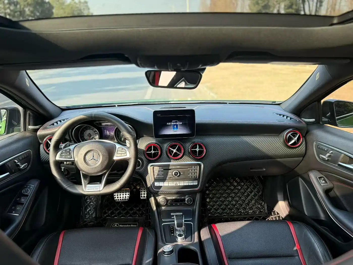 Mercedes-Benz A-Class AMG (Import) 2018 AMG A 45 4MATIC Collector's Edition фото 8