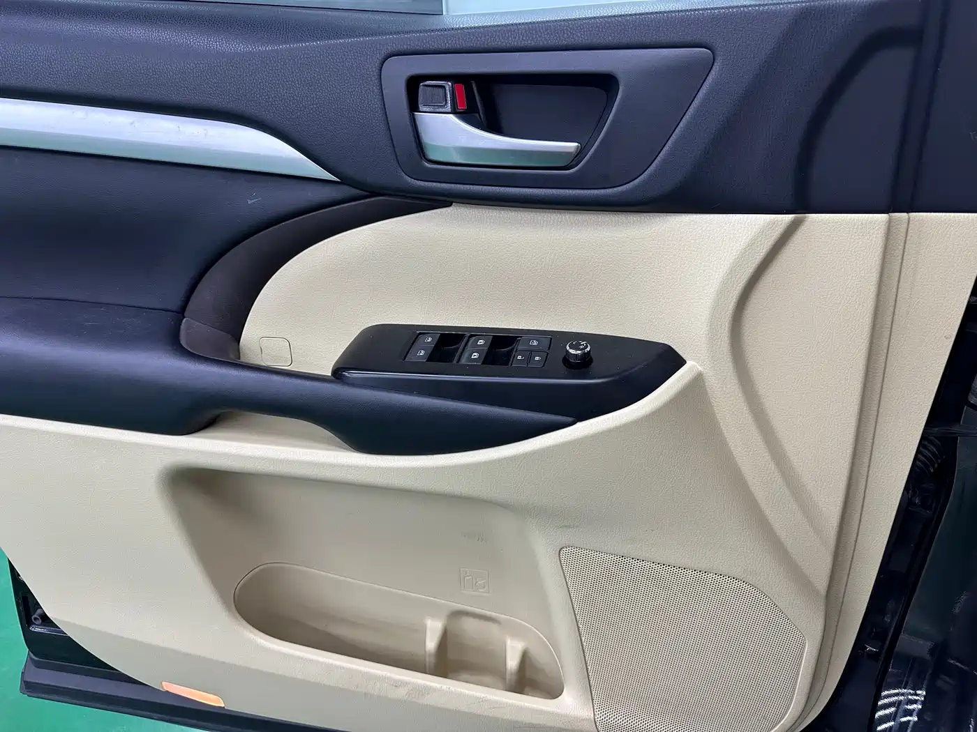 Toyota Highlander 2021 2.0T AWD Elite 7-Seater фото 20
