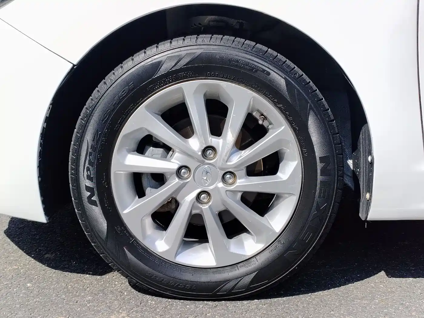 Hyundai Verna 2016 1.4L Automatic Cool Edition GLS фото 16