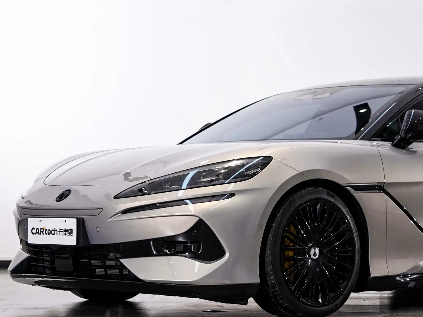 Denza Z9GT 2024 2024 1100 AWD Ultra Edition