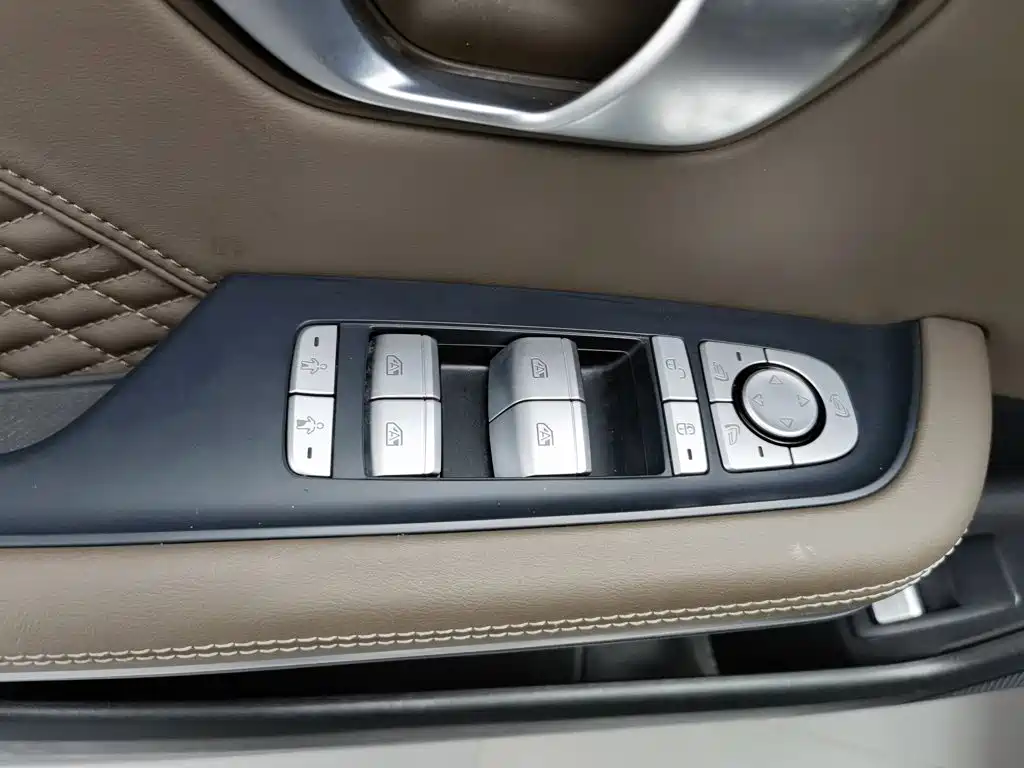 Фото 9 - BYD Han