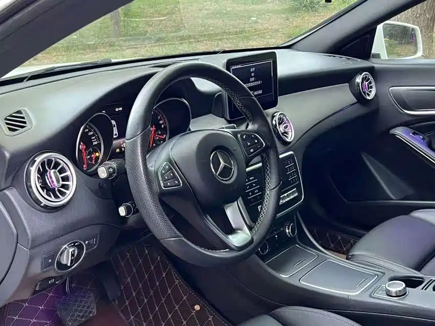 Mercedes-Benz CLA (Import) 2018 CLA 200 Dynamic Edition фото 5
