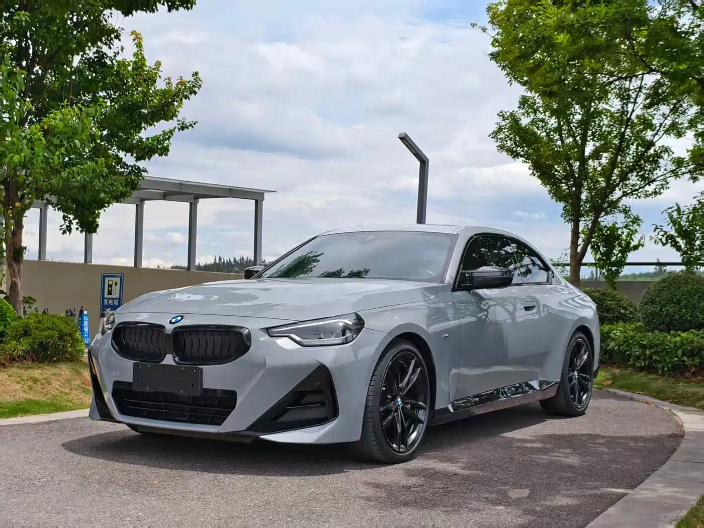 BMW 2 Series (Import) 2024 2023 225i M Sport Black Night Package