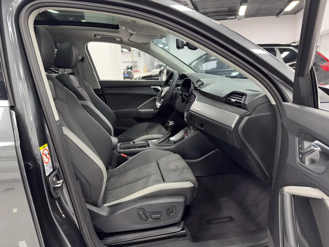 Audi Q3 2023 35 TFSI Fashion Dynamic (1.4T) фото 13