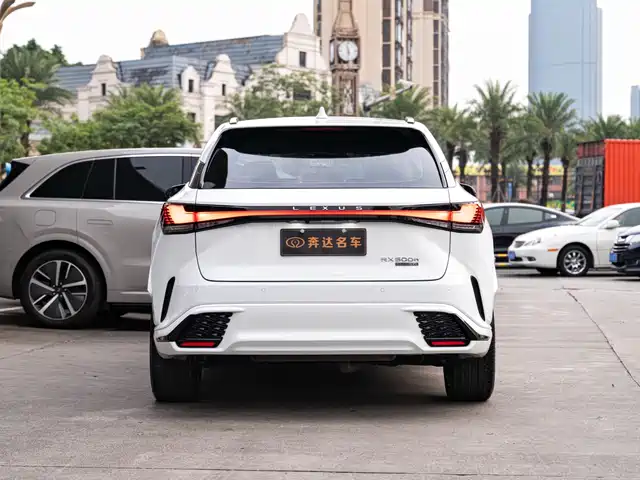Lexus RX 2023 500h 4WD F SPORT Performance — фото 5