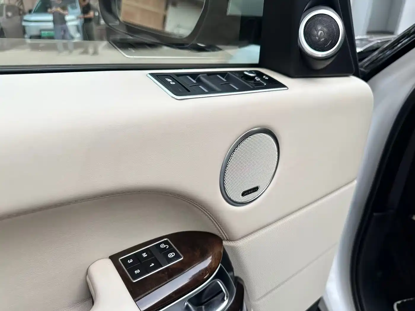 Land Rover Range Rover 2013 5.0 SC V8 AB Ultimate Genesis Edition фото 12