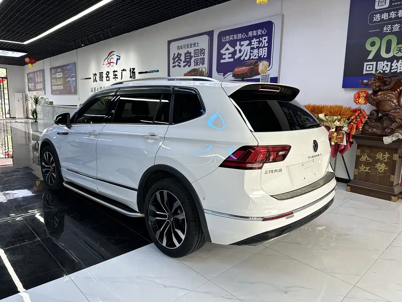 Volkswagen Tiguan L 2021 330TSI Automatic 2WD R-Line Premium фото 9