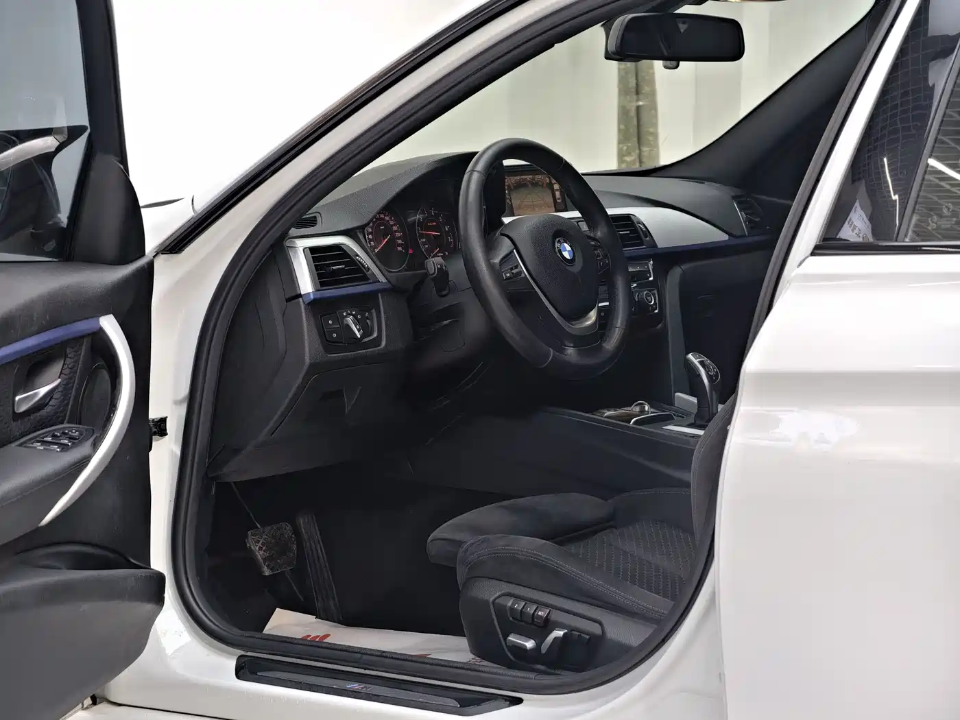 BMW 3 Series 2018 320i M Sport Package фото 15