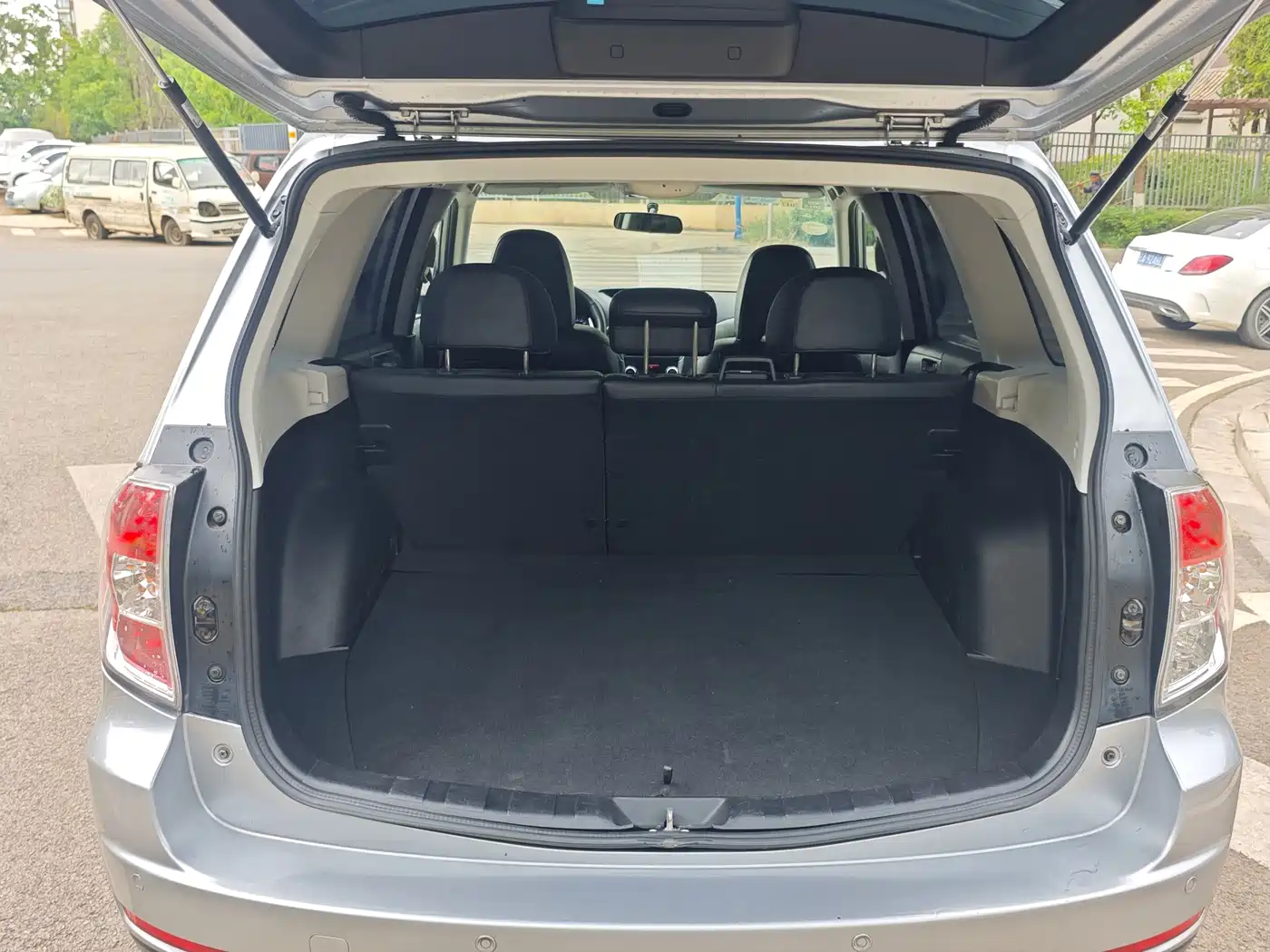 Photo 14 - Subaru Forester