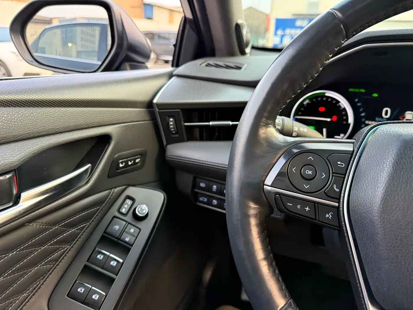 Toyota Avalon 2019 Hybrid 2.5L Limited Flagship Edition China VI фото 30