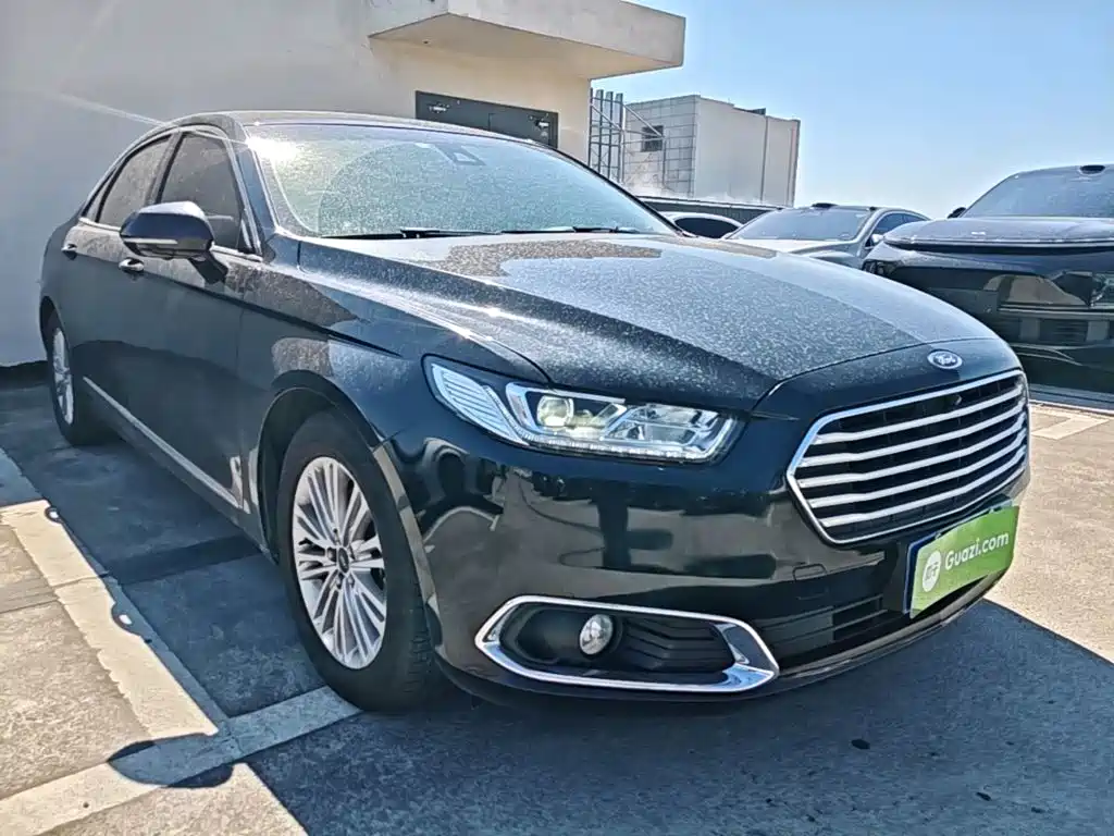 Фото 4 - Ford Taurus