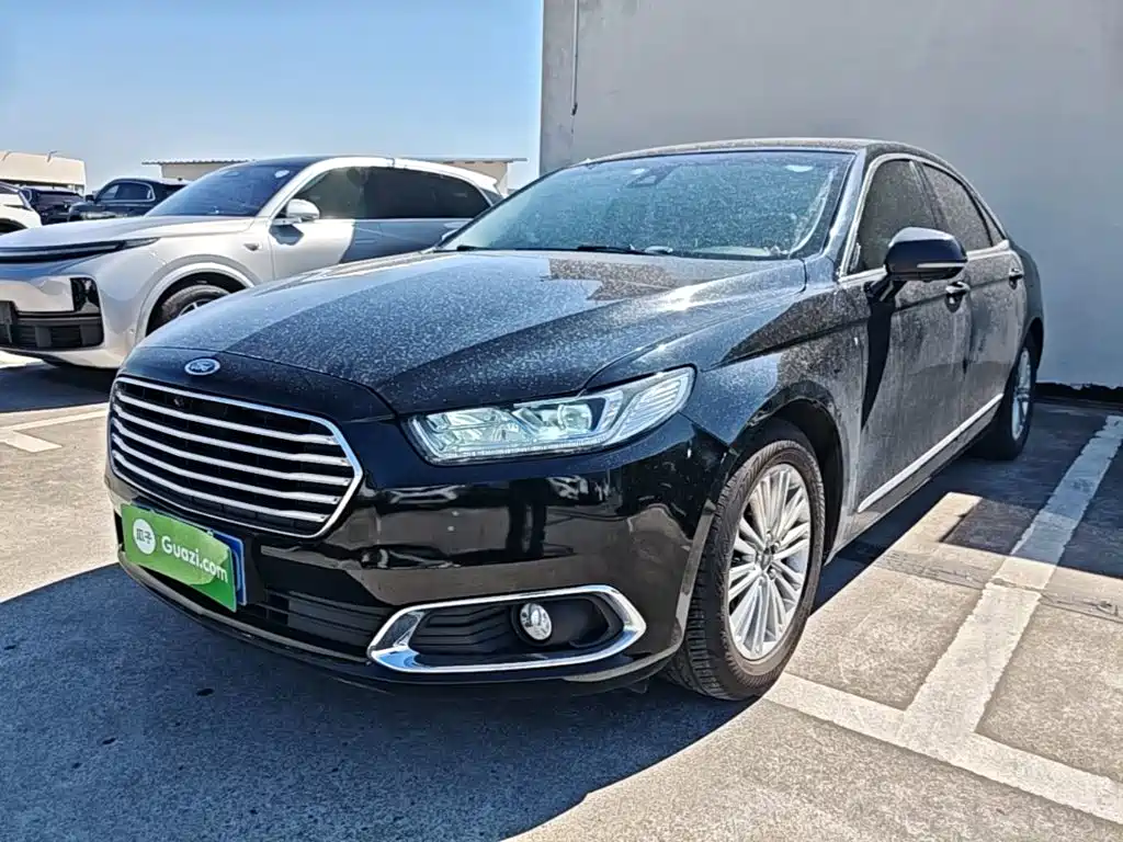 Фото 2 - Ford Taurus