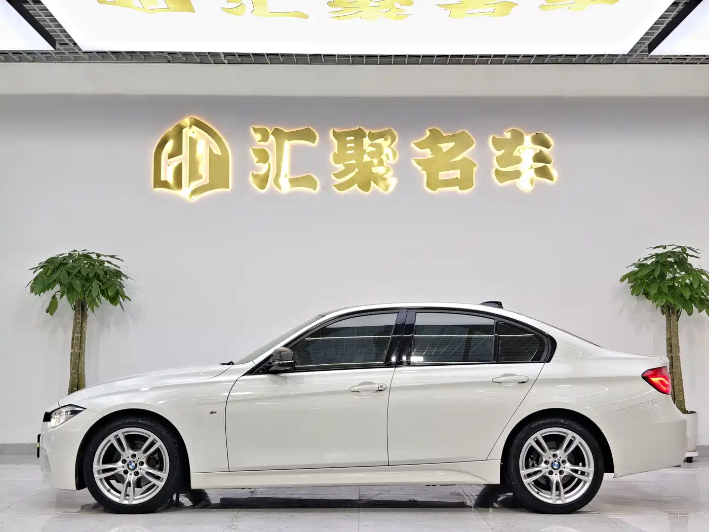BMW 3 Series 2018 320i M Sport Package фото 8