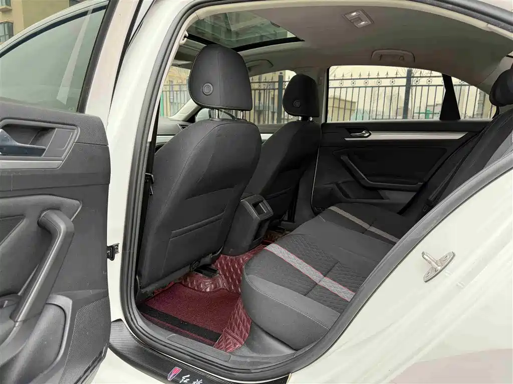 Volkswagen Lamando 2021 230TSI DSG Fashion Edition фото 8