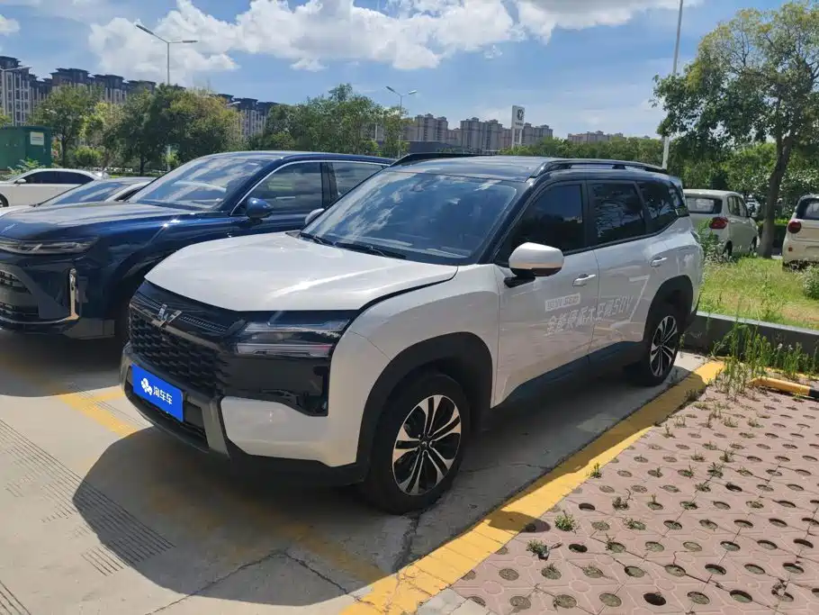  Wuling Motors Starlight 560 NEV 2025 Model Plug-in Hybrid Version 5-seater
