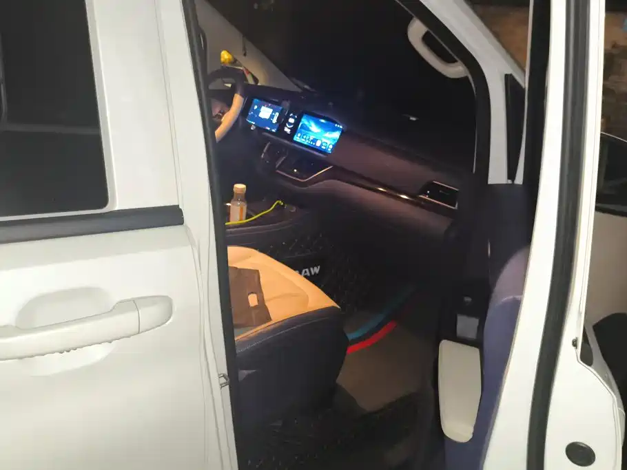 BAW (Beijing Automobile Works) Ruisheng Ace M7 EV 2025