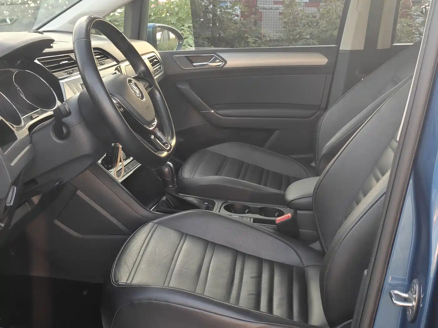 Volkswagen Touran 2016 Touran L 280TSI DSG Elegance фото 13