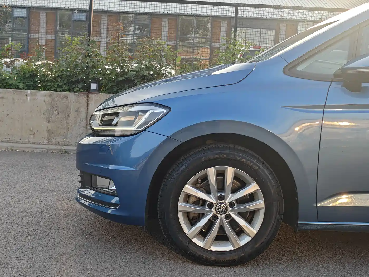 Volkswagen Touran 2016 Touran L 280TSI DSG Elegance фото 5