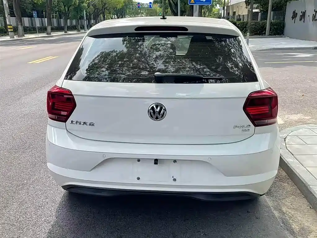 Volkswagen Polo 2019 Plus 1.5L Automatic Colorful Tech Edition фото 7