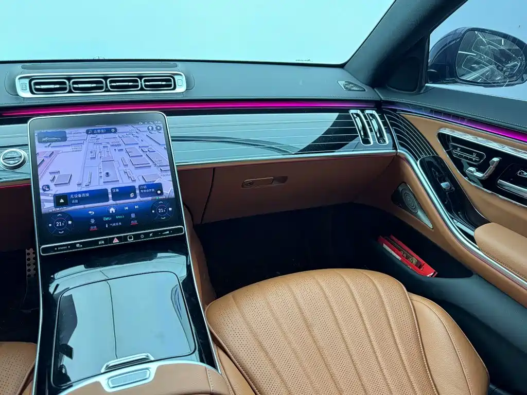 Фото 16 - Mercedes-Benz S-Class