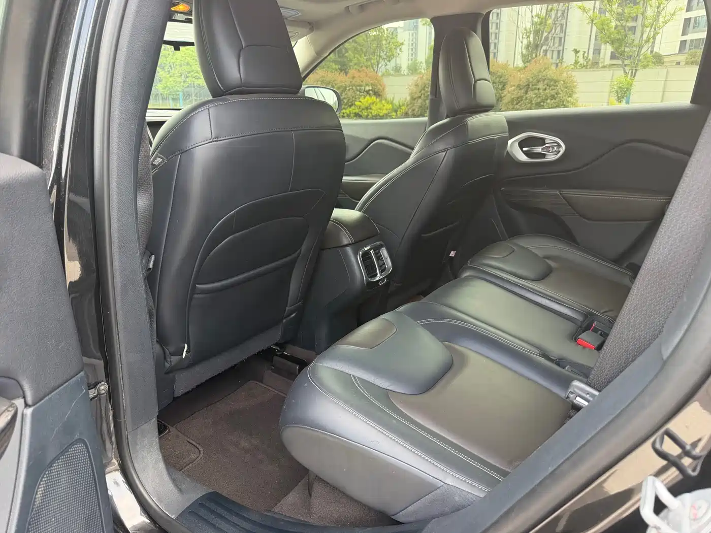 Фото 15 - Jeep Cherokee