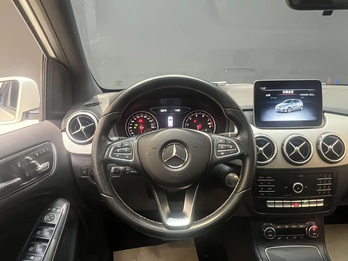 MERCEDES-BENZ B CLASS
